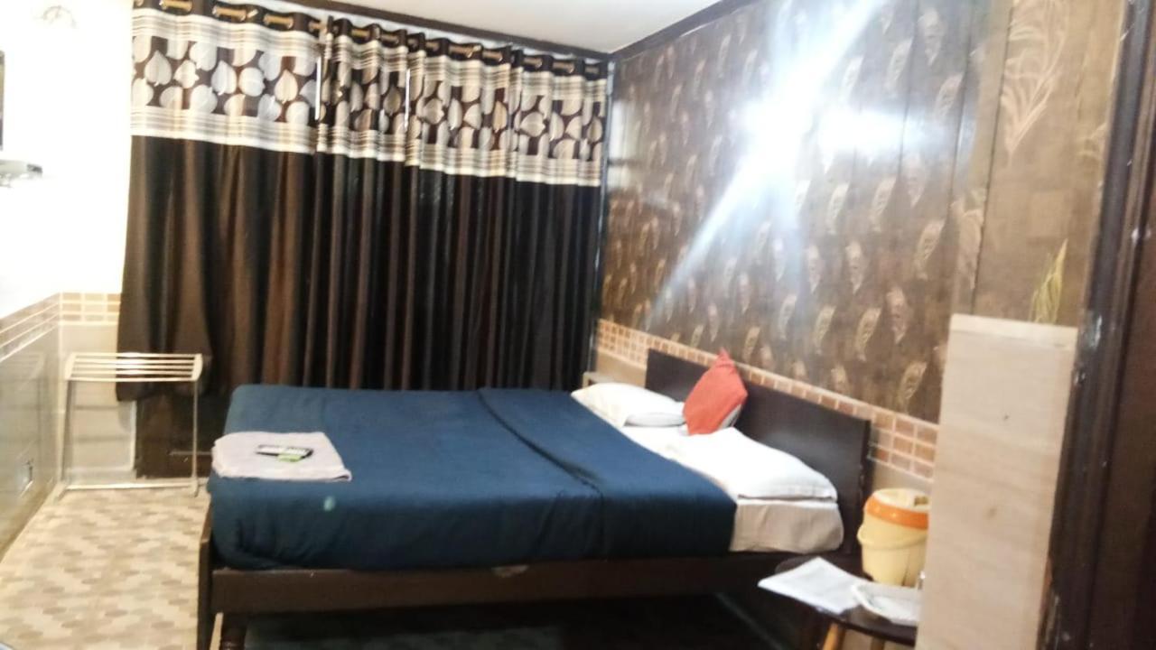Hotel O Hya'S Homestay Ντεχραντούν Εξωτερικό φωτογραφία