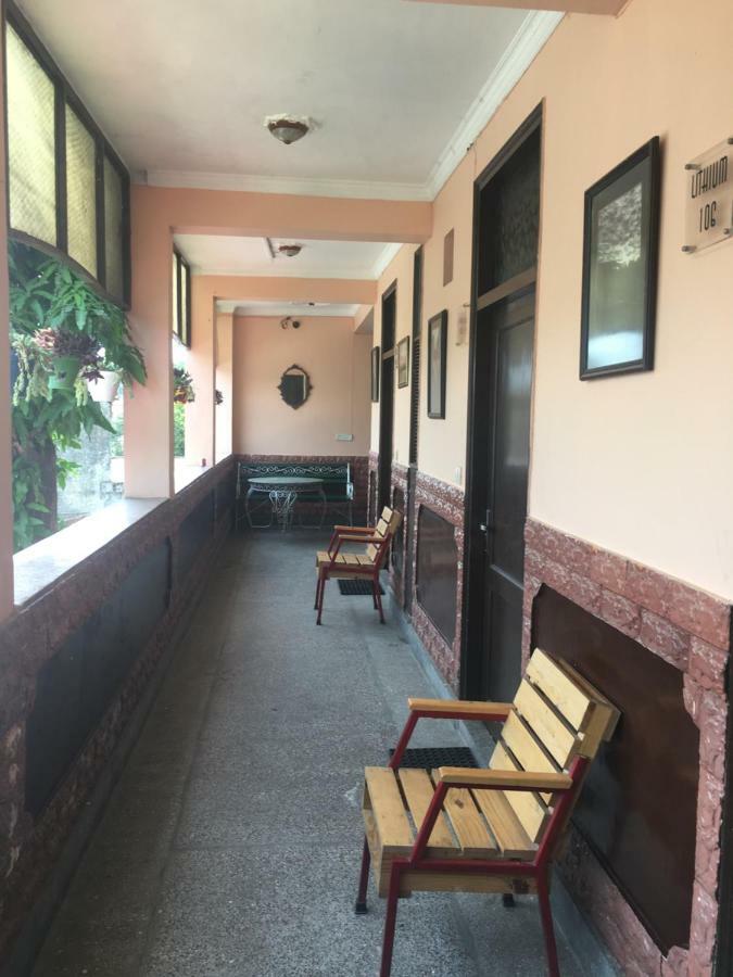 Hotel O Hya'S Homestay Ντεχραντούν Εξωτερικό φωτογραφία