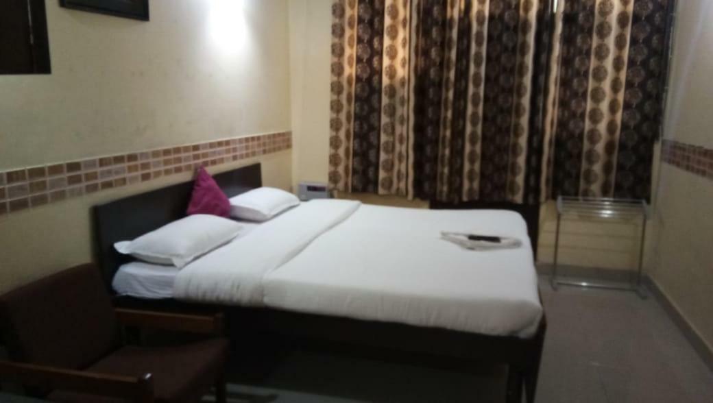 Hotel O Hya'S Homestay Ντεχραντούν Εξωτερικό φωτογραφία